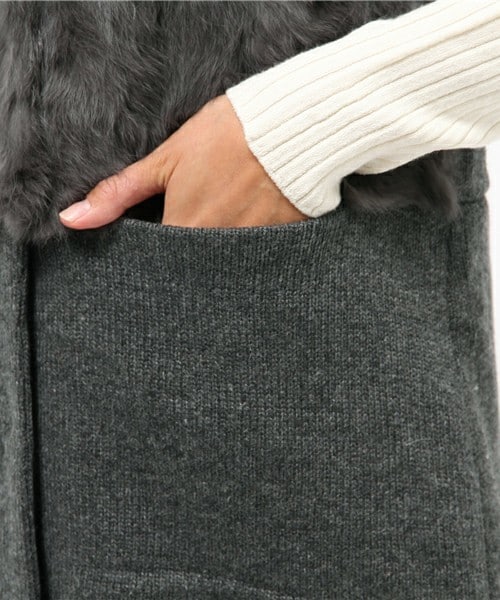 INTERPLANET（インタープラネット）の「ラビットファーニットジレベスト（ベスト・レディース・チャコールグレー/キャメル・FREE）」の8枚目の写真