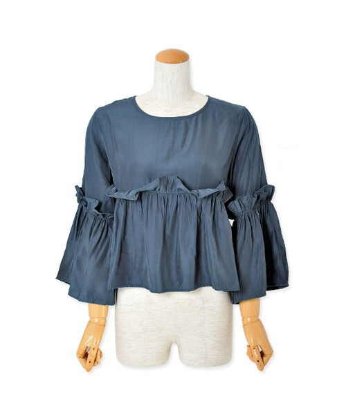 flower（フラワー）の「flutter petal blouse ～ﾌﾗｯﾀｰﾍﾟﾀﾙﾌﾞﾗｳｽ（シャツ/ブラウス・レディース・gray/pink/navy・FREE）」の2枚目の写真