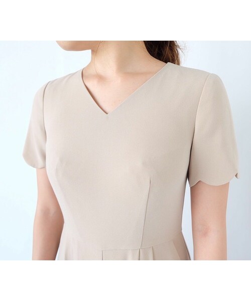 kaene(カエン)の「スカラップ袖 オールインワン(つなぎ/オールインワン・レディース・black/beige/navy・36/38)」の2枚目の写真