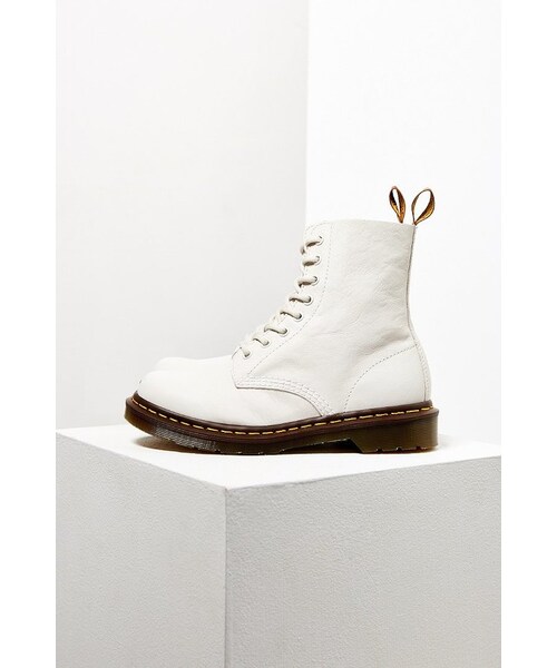 Dr. Martens（ドクターマーチン）の「Dr. Martens Pascal Virginia 8-Eye Boot（ブーツ・レディース・White・6/7/8/9/10）」の6枚目の写真