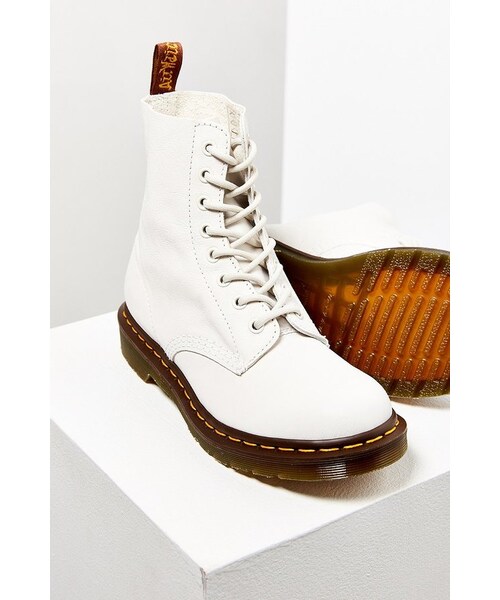 Dr. Martens（ドクターマーチン）の「Dr. Martens Pascal Virginia 8-Eye Boot（ブーツ・レディース・White・6/7/8/9/10）」の5枚目の写真