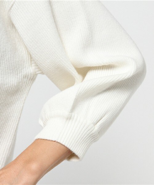 archives（アルシーヴ）の「袖ボリュームニットプルオーバー（ニット/セーター・レディース・オフホワイト/ブラック/ピンク・MEDIUM）」の8枚目の写真