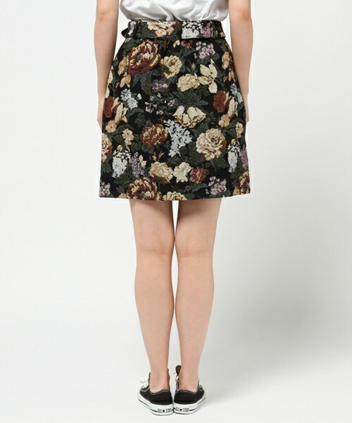 archives（アルシーヴ）の「ゴブラン花柄台形スカート（スカート・レディース・ブラック/レッド/オレンジ・MEDIUM）」の6枚目の写真