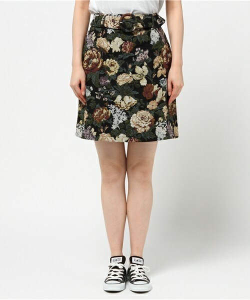 archives（アルシーヴ）の「ゴブラン花柄台形スカート（スカート・レディース・ブラック/レッド/オレンジ・MEDIUM）」の4枚目の写真