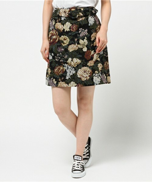 archives（アルシーヴ）の「ゴブラン花柄台形スカート（スカート・レディース・ブラック/レッド/オレンジ・MEDIUM）」の2枚目の写真