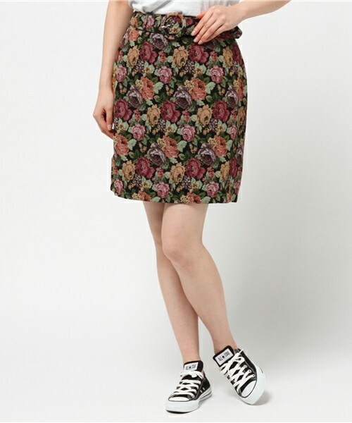 archives（アルシーヴ）の「ゴブラン花柄台形スカート（スカート・レディース・ブラック/レッド/オレンジ・MEDIUM）」の3枚目の写真