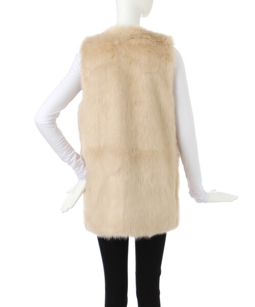 EMODA（エモダ）の「BOX FAKE FUR VEST（トップス・レディース・ブラック/ベージュ/ライトミックス・F）」の6枚目の写真