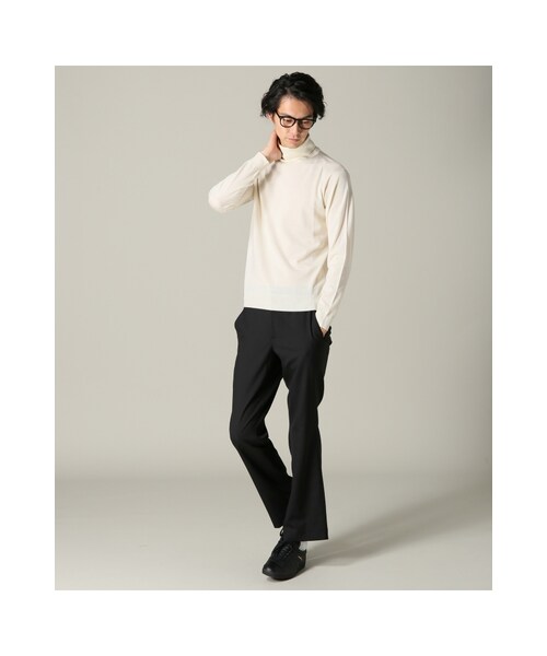 EDIFICE（エディフィス）の「16ゲージタートルネックニット（トップス・ブラック/グレー/ホワイト/ブラウン/キャメル/グリーン/ネイビー/サックスブルー・S/M/L）」の11枚目の写真