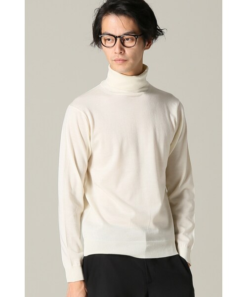EDIFICE（エディフィス）の「16ゲージタートルネックニット（トップス・ブラック/グレー/ホワイト/ブラウン/キャメル/グリーン/ネイビー/サックスブルー・S/M/L）」の2枚目の写真