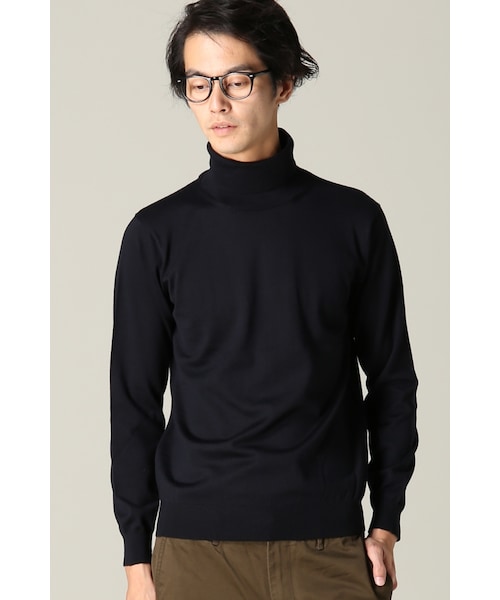 EDIFICE（エディフィス）の「16ゲージタートルネックニット（トップス・ブラック/グレー/ホワイト/ブラウン/キャメル/グリーン/ネイビー/サックスブルー・S/M/L）」の8枚目の写真