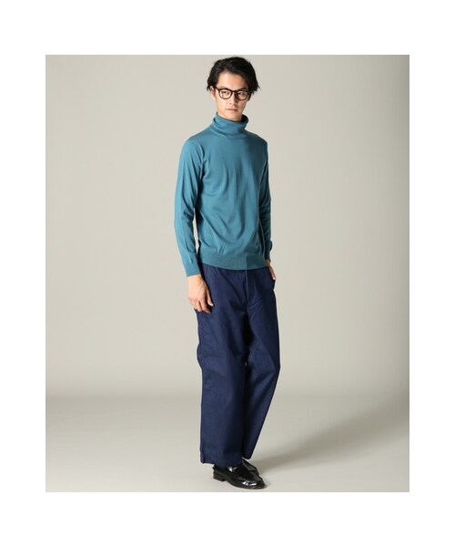 EDIFICE（エディフィス）の「16ゲージタートルネックニット（トップス・ブラック/グレー/ホワイト/ブラウン/キャメル/グリーン/ネイビー/サックスブルー・S/M/L）」の16枚目の写真