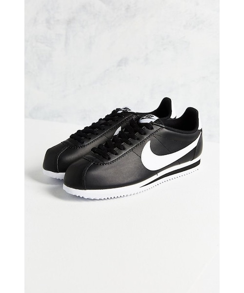 NIKE（ナイキ）の「Nike Classic Cortez Sneaker（スニーカー・レディース・Black/White・5/6/6.5/7/7.5/8/8.5/9/9.5/10）」の3枚目の写真