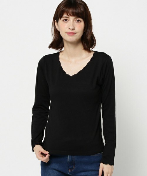 archives(アルシーヴ)の「スカラップVネックプルオーバー(Tシャツ/カットソー・レディース・オフホワイト/ブラック/グレー/ワイン・MEDIUM)」の3枚目の写真