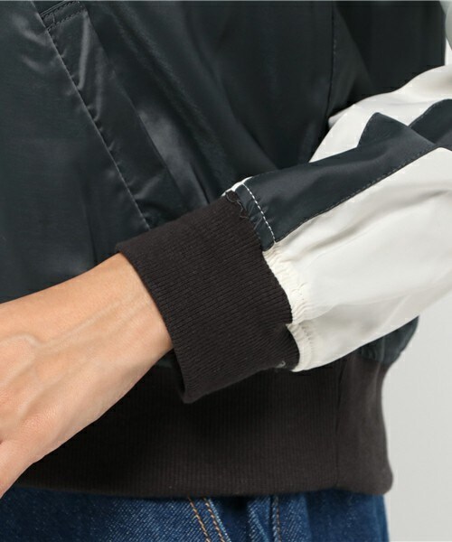 archives（アルシーヴ）の「リバーシブルブルゾン（ブルゾン・レディース・チャコールグレー/ブラウン/レッド・MEDIUM）」の5枚目の写真