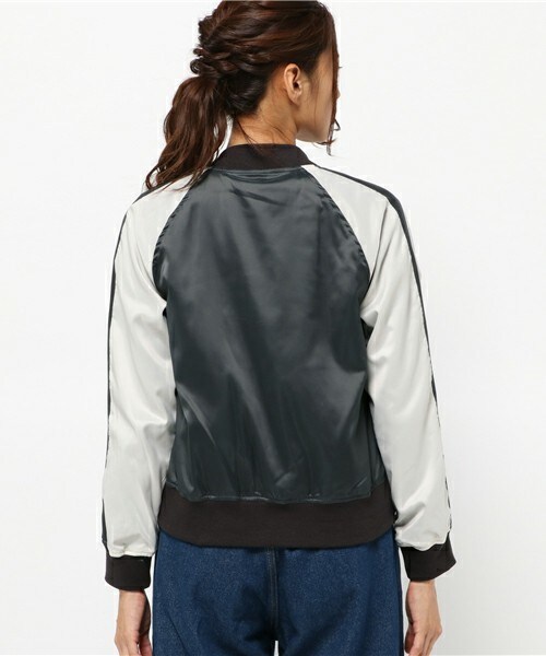 archives（アルシーヴ）の「リバーシブルブルゾン（ブルゾン・レディース・チャコールグレー/ブラウン/レッド・MEDIUM）」の4枚目の写真