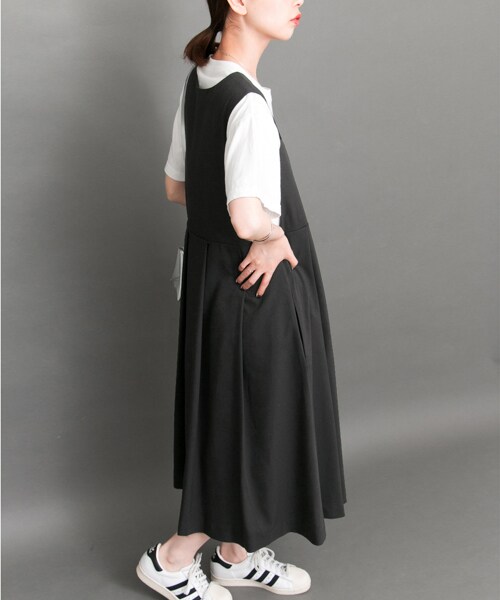 KBF(ケイビーエフ)の「寬褶背心裙(ワンピース/ドレス・レディース・深櫻桃紅/駝色/灰色/黑色・one)」の9枚目の写真