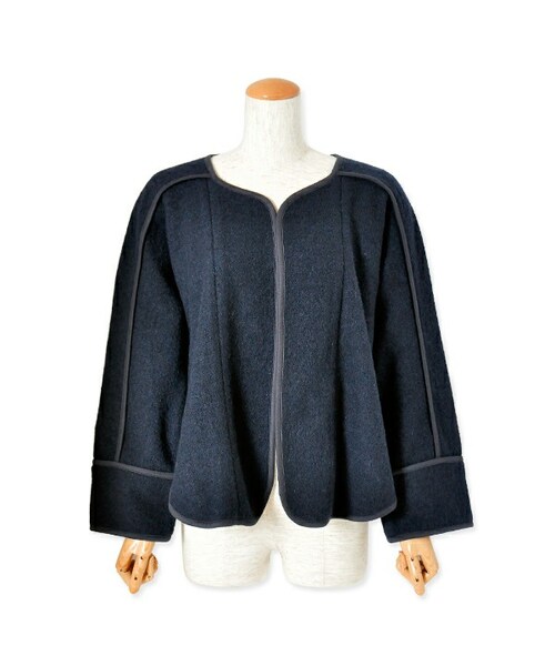 flower（フラワー）の「piping jacket ～パイピングジャケット（ノーカラージャケット・レディース・gray/navy・FREE）」の2枚目の写真