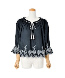 flower | ameria emb top ～ｱﾒﾘｱｴﾝﾌﾞﾛｲﾀﾞﾘｰﾄｯﾌﾟ(シャツ/ブラウス)