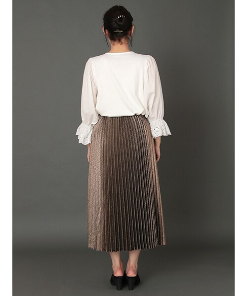w closet(ダブルクローゼット)の「メタリックプリーツスカート(スカート・レディース・シルバー/ブロンズ/ブラック・FREE)」の6枚目の写真