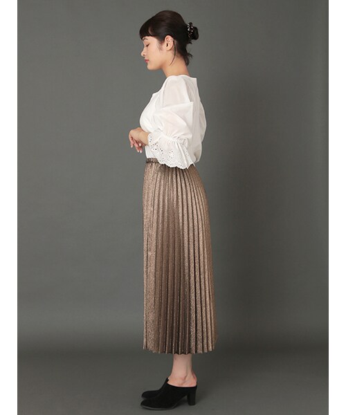 w closet(ダブルクローゼット)の「メタリックプリーツスカート(スカート・レディース・シルバー/ブロンズ/ブラック・FREE)」の5枚目の写真