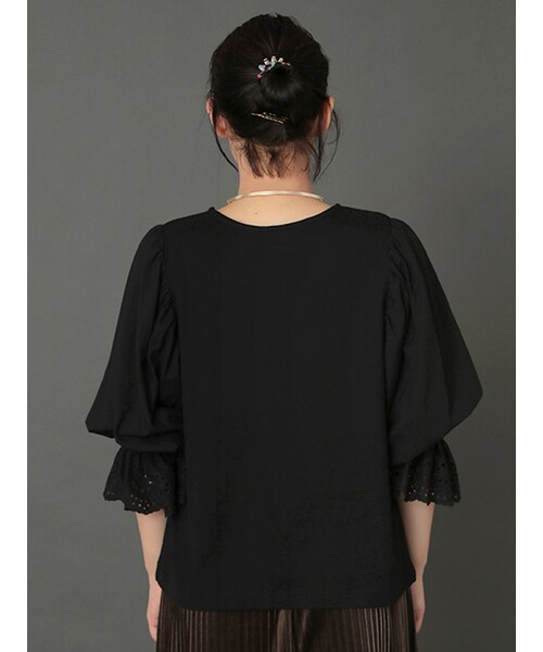 w closet(ダブルクローゼット)の「スワトー刺繍入りプルオーバー(トップス・レディース・オフホワイト/カーキ/ブラウン/ブラック・FREE)」の7枚目の写真