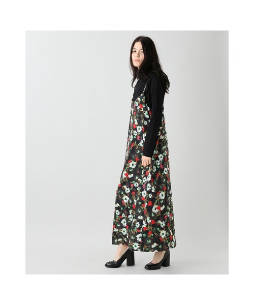 JOURNAL STANDARD（ジャーナルスタンダード）の「フラワープリントワンピース（ワンピース/ドレス・ブラック/グレーA・フリー）」の3枚目の写真