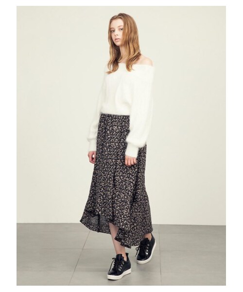 SNIDEL（スナイデル）の「ファーライクオフショルニットプルオーバー（ニット・レディース・WHT/PNK/NVY・F）」の12枚目の写真