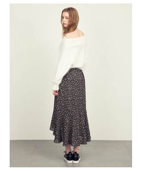 SNIDEL（スナイデル）の「ファーライクオフショルニットプルオーバー（ニット・レディース・WHT/PNK/NVY・F）」の14枚目の写真