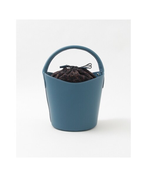 URBAN RESEARCH（アーバンリサーチ）の「BEVINI LeatherBucketBag（バッグ・レディース・NERO/L129 BLUE・-）」の2枚目の写真