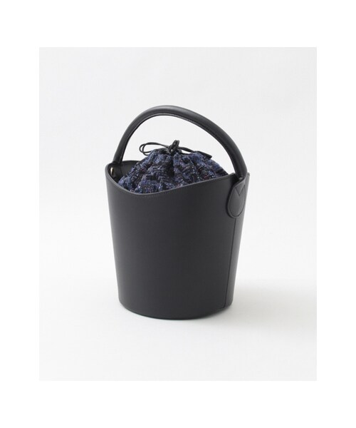 URBAN RESEARCH（アーバンリサーチ）の「BEVINI LeatherBucketBag（バッグ・レディース・NERO/L129 BLUE・-）」の4枚目の写真
