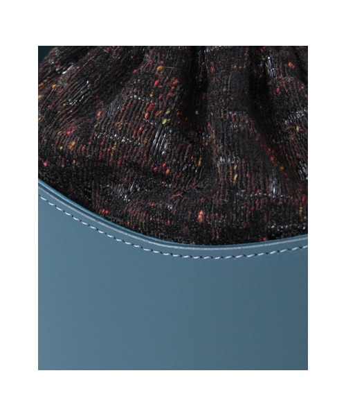 URBAN RESEARCH（アーバンリサーチ）の「BEVINI LeatherBucketBag（バッグ・レディース・NERO/L129 BLUE・-）」の11枚目の写真