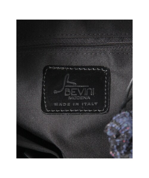 URBAN RESEARCH（アーバンリサーチ）の「BEVINI LeatherBucketBag（バッグ・レディース・NERO/L129 BLUE・-）」の15枚目の写真