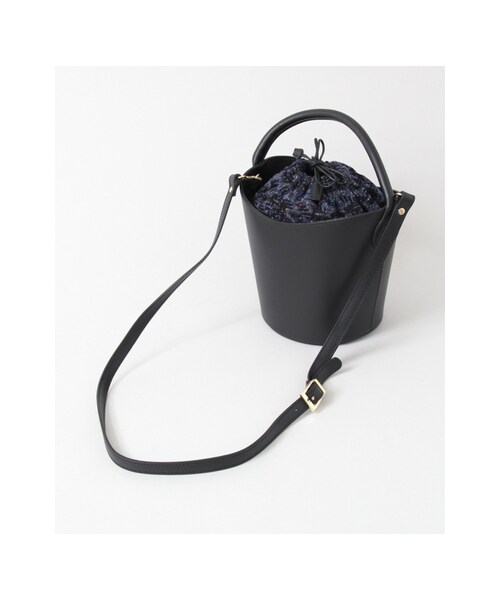 URBAN RESEARCH（アーバンリサーチ）の「BEVINI LeatherBucketBag（バッグ・レディース・NERO/L129 BLUE・-）」の7枚目の写真