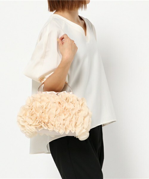 INTERPLANET WINGS(インタープラネットウィング)の「フリルフラワーパーティバッグ(ハンドバッグ・レディース・ブラック/ベージュ・フリー)」の11枚目の写真