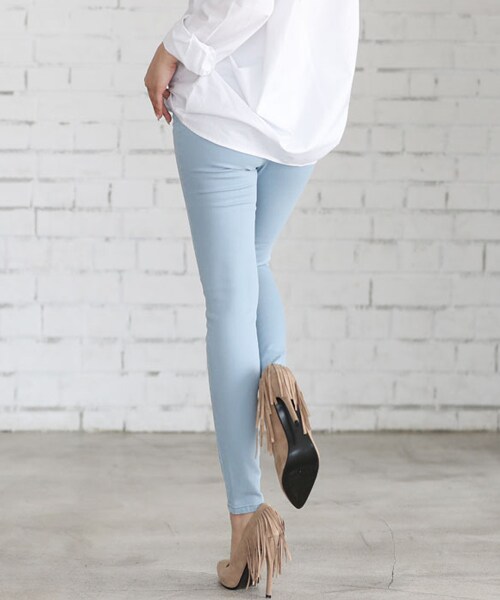 MOERY（モエリー）の「MOERY ORIGINAL（モエリーオリジナル）裾スリットスキニーパンツ（デニムパンツ・レディース・ブラック/ホワイト/インディゴデニム/ブルーグレー・S/M/L）」の15枚目の写真