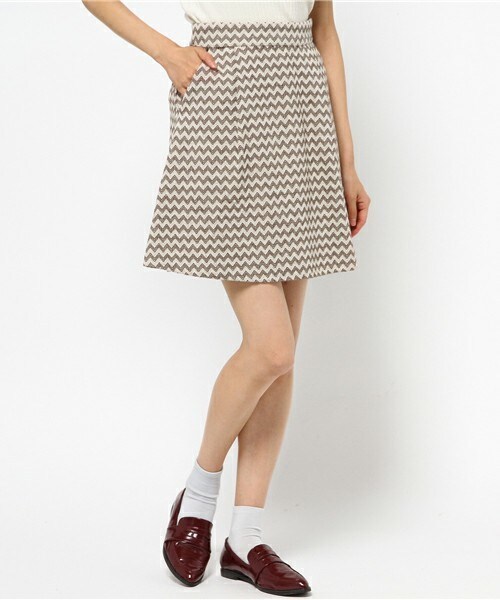 archives（アルシーヴ）の「幾何学柄ジャガードスカート（スカート・レディース・ブラック/ブラウン/ネイビー・MEDIUM）」の3枚目の写真