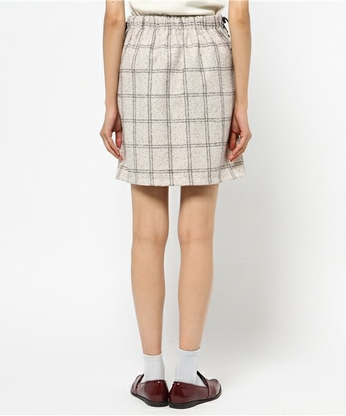 archives（アルシーヴ）の「サイドレースアップ台形スカート（スカート・レディース・オフホワイト/ブラック/ネイビー・MEDIUM）」の6枚目の写真