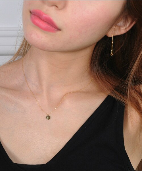 les desseins de DIEU（レデッサンドゥデュー）の「レ デッサン ドゥ デュー 338-d スマイル ダイヤモンド ネックレス（ネックレス・レディース・ゴールド・40cm）」の2枚目の写真