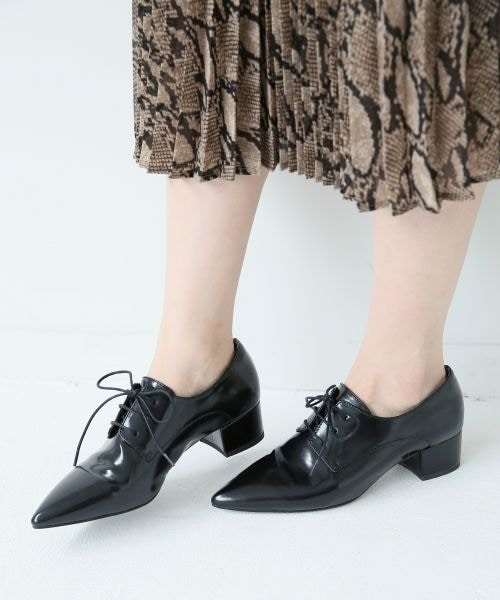 A part by(アパートバイ)の「ポインテッドレースアップシューズ(シューズ・ブラック/レオパード・37(23.0~23.5cm)/38(24.0~24.5cm))」の1枚目の写真