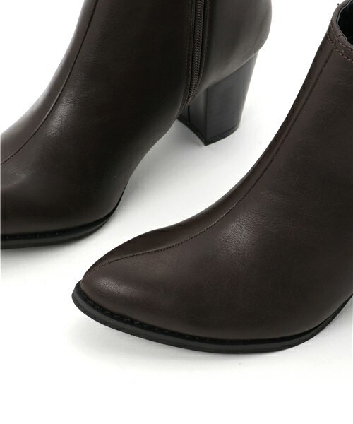 archives（アルシーヴ）の「サイドジップショートブーツ（ブーツ・レディース・ブラック/ダークブラウン・MEDIUM/LARGE）」の7枚目の写真