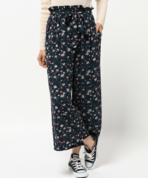 archives（アルシーヴ）の「花柄ワイドパンツ（その他パンツ・レディース・ブラック/ベージュ/ネイビー・MEDIUM）」の3枚目の写真