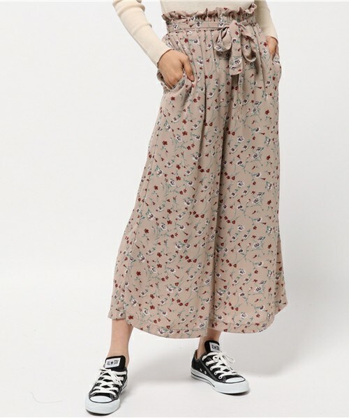 archives（アルシーヴ）の「花柄ワイドパンツ（その他パンツ・レディース・ブラック/ベージュ/ネイビー・MEDIUM）」の2枚目の写真