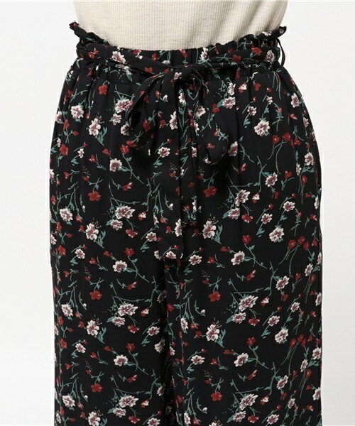 archives（アルシーヴ）の「花柄ワイドパンツ（その他パンツ・レディース・ブラック/ベージュ/ネイビー・MEDIUM）」の7枚目の写真