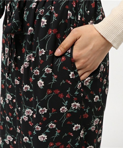 archives（アルシーヴ）の「花柄ワイドパンツ（その他パンツ・レディース・ブラック/ベージュ/ネイビー・MEDIUM）」の9枚目の写真