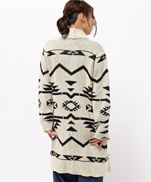 Auntie Rosa Holiday（アンティローザホリデー）の「【Holiday】オルテガロングニットカーディガン（カーディガン/ボレロ・レディース・ホワイト/ブラック/グレー/ベージュ/レッド・FREE）」の8枚目の写真