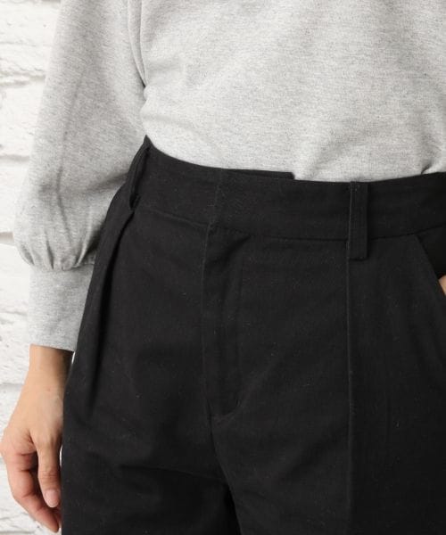 LEPSIM（レプシィム）の「コットンスタンダードワイドパンツ（パンツ・ブラック/ブルー・M/L）」の9枚目の写真