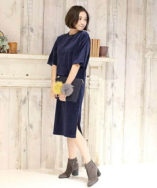 Bou Jeloud（ブージュルード）の「ハイネックベロアワンピース（ワンピース・レディース・ベージュ/グレー/ネイビー・38）」の18枚目の写真