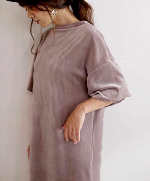 Bou Jeloud（ブージュルード）の「ハイネックベロアワンピース（ワンピース・レディース・ベージュ/グレー/ネイビー・38）」の6枚目の写真