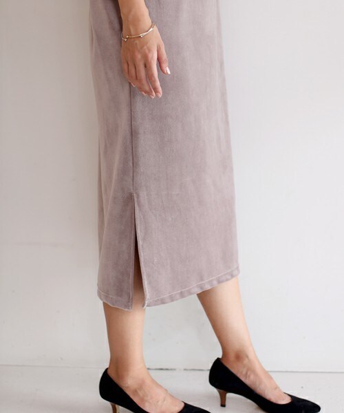 Bou Jeloud（ブージュルード）の「ハイネックベロアワンピース（ワンピース・レディース・ベージュ/グレー/ネイビー・38）」の7枚目の写真