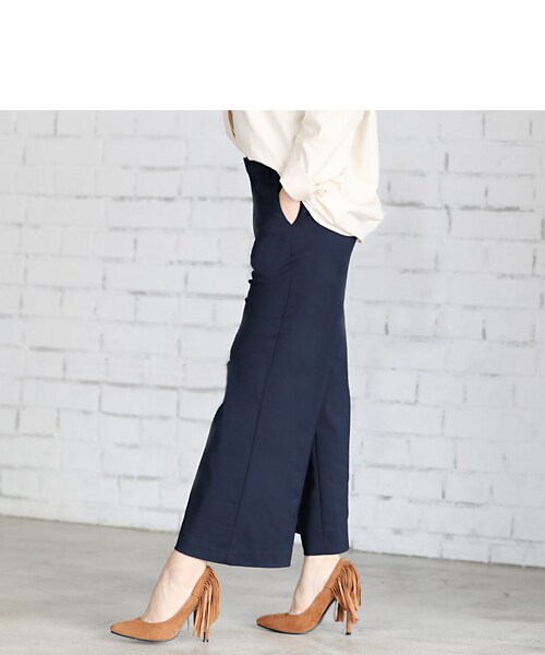 Rocotta by MOERY(ロコッタ)の「Rocotta(ロコッタ) by moery センタープレスガウチョパンツ(スラックス・レディース・ベージュ/ネイビー・S/M)」の11枚目の写真